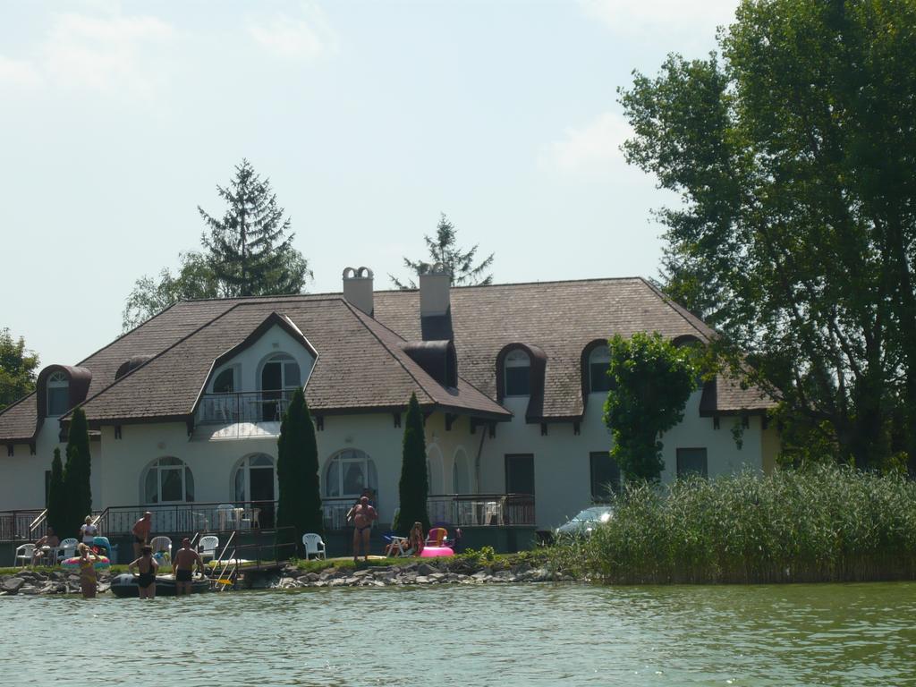 Aranyhid Hotel Balatonboglár Exterior photo